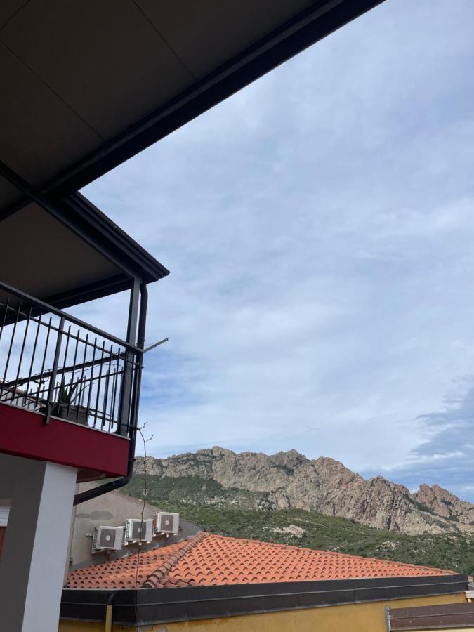 Affittacamere Il Vicoletto Aria Ona Villagrande Strisaili Exterior photo